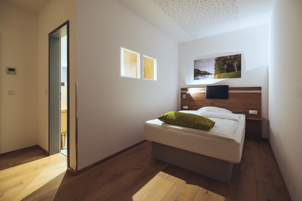 Aparthotel Nah Dran Dingolfing Ngoại thất bức ảnh